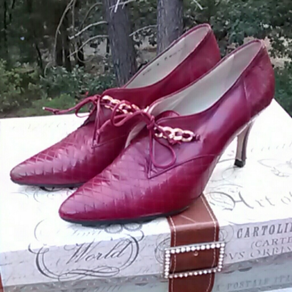 Bally Lace-up Oxford Heels
